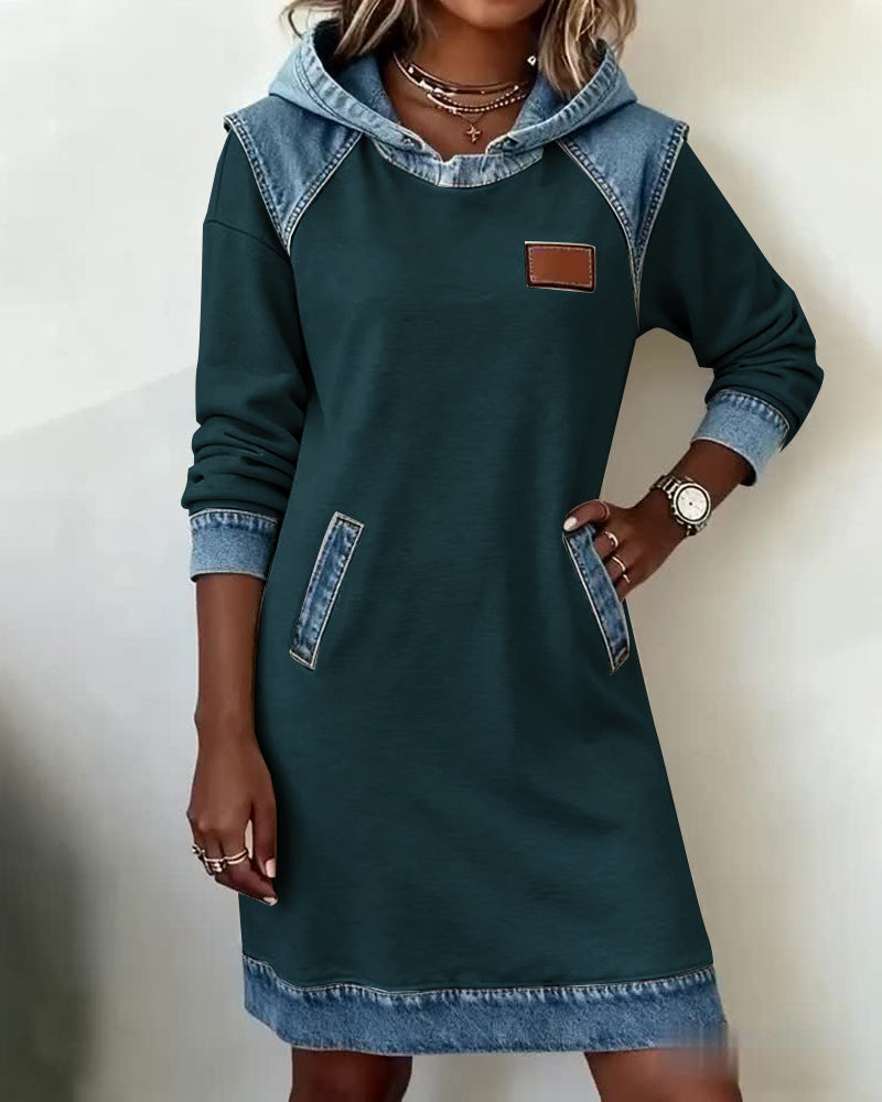 Robe À Capuche Avec Empiècements Contrastés