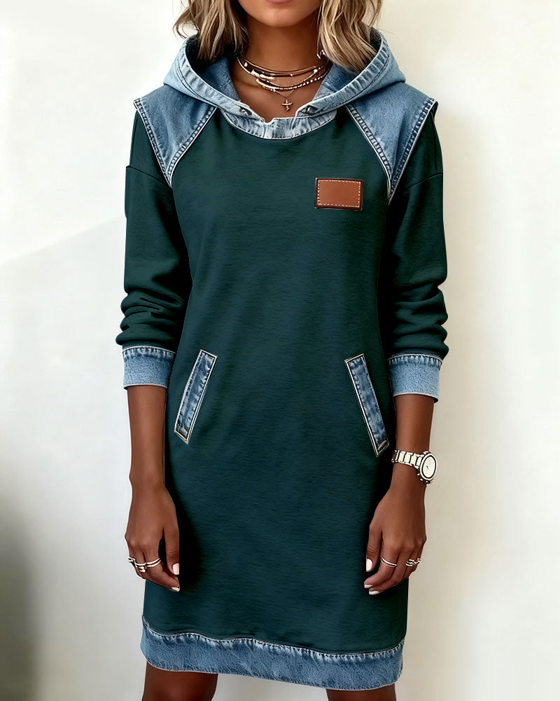 Robe À Capuche Avec Empiècements Contrastés