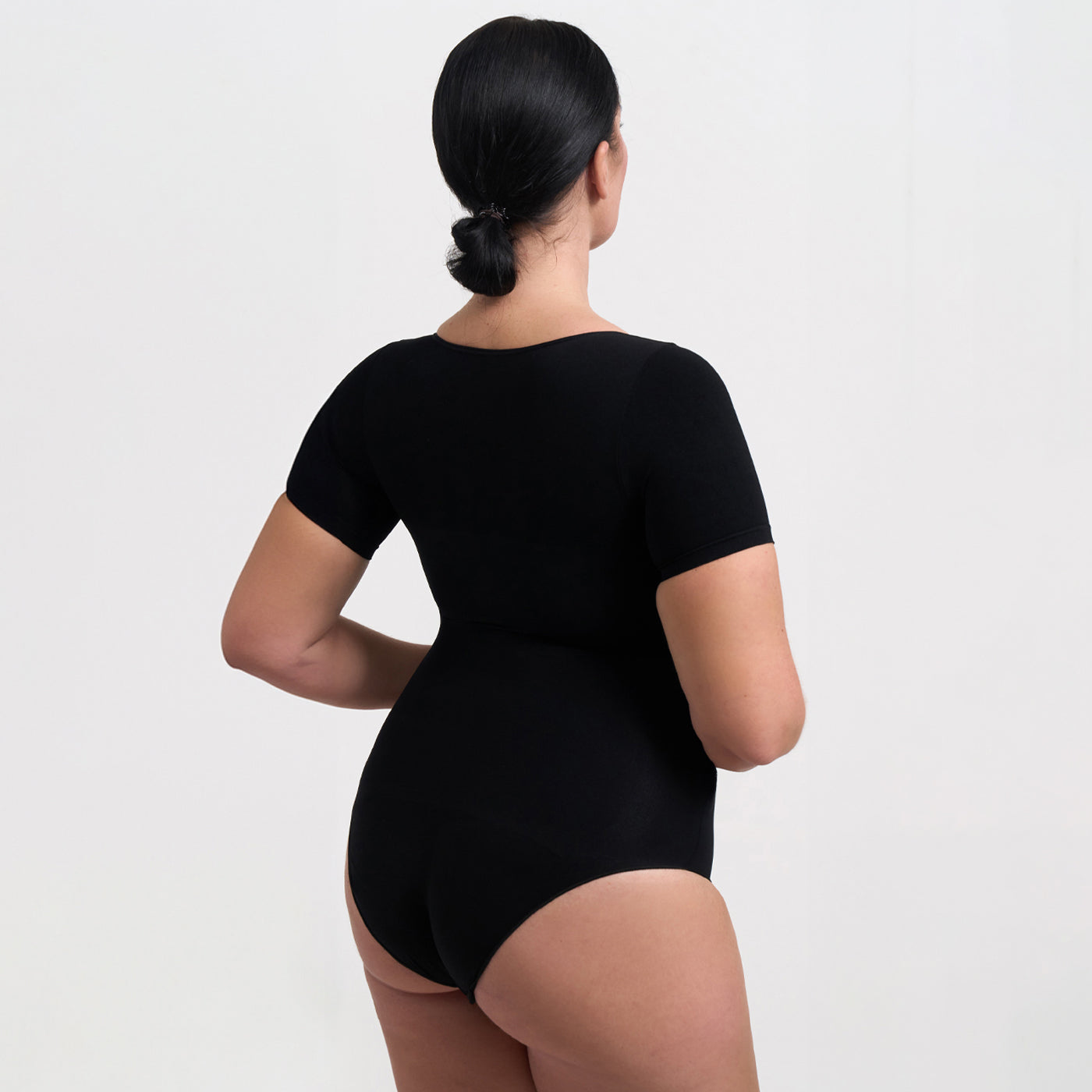 Shapewear T-shirt Sculptant avec Slip - Vente Privée