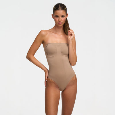 Soutien-gorge sans bretelles sculptant avec string - Vente exclusive