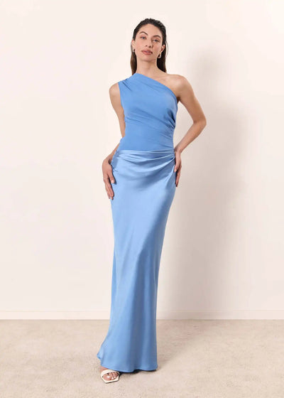 Amber - Robe Maxi Satin à Épaule Unique" can be rewritten as "Amber - Robe Maxi Satin à Épaule Unique Élégante" or "Amber - Élégante Robe Maxi Satin à Épaule Unique.